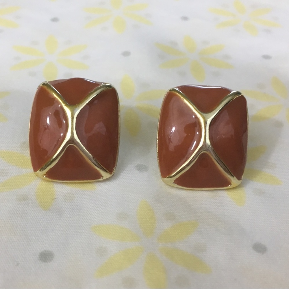 3/$20 Vintage Style Brown Stud Earrings